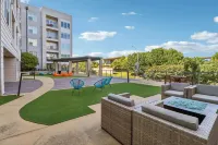 Landing Apartments Fort Worth near Cultural District