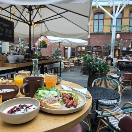 UMe, BW Signature Collection