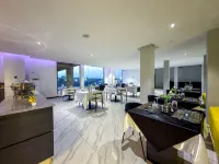 PEREGRINE HOTEL BY BOULEVARD Hotel di 