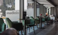 Hotel Madlein - breakfast