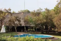 Warthogs Bush Lodge - Rooftop Pools