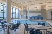 DoubleTree by Hilton West Edmonton - Family