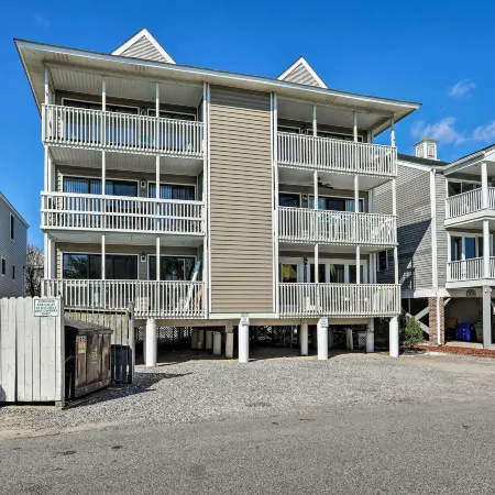 Walk to Surfside Beach: Studio w/ Covered Balcony