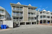 Walk to Surfside Beach: Studio w/ Covered Balcony - Wifi
