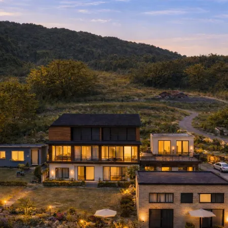 Danyang Wild Flower Garden Pension Отели в г. Танян