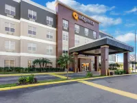 La Quinta Inn & Suites by Wyndham Tampa Central Hotels near Lowry Park