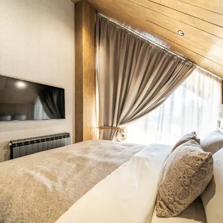 Monte Pine Chalet 1