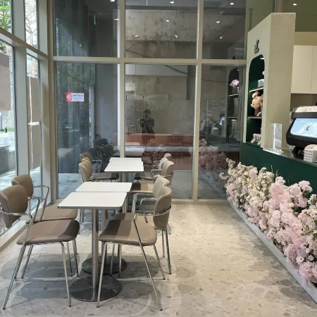 SL Hotel Myeongdong Отели рядом с достопримечательностью «Станция метро Chungmuro»