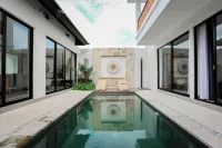 D'Kenyeri Villa by Aayan