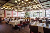Hotel-Restaurant Dechbettener Hof - 2-Star