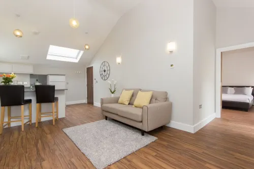 Citystay Living - the Dales - Airport Shuttle
