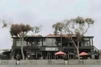 San Remo Hotel Motel - motel