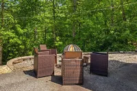 Moose Shack - Mountain Views · Spa King Suite · Game Room · 3 Patios