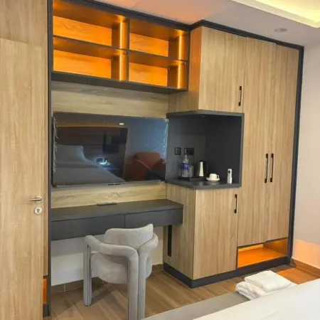 MEMAC PLACE HOTEL & RESTAURANT
