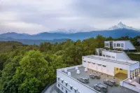 Himalayan Hideaway Resort Pokhara, The Centara Collection