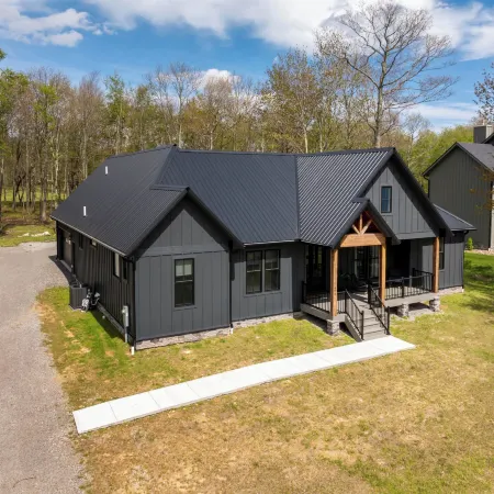 Holiday House by Taylor Made Deep Creek