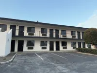 Harbor Bay Inn