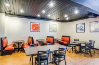 Quality Inn - breakfast