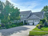 Endless Fun! Family Home w/ Spacious Yard in Clive Hotels in Clive