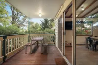 Tiny Away Escape at Daylesford Spring - parking