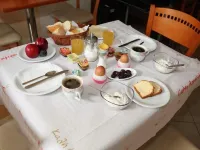 Toti Boutique Rooms - breakfast
