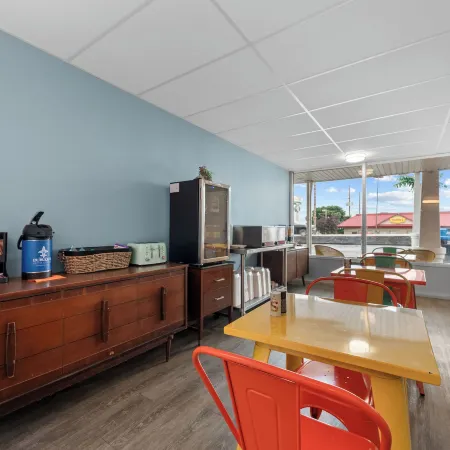 The Retro Hotel Formerly Known As the Welcome Inn