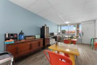 The Retro Hotel Formerly Known As the Welcome Inn - 2-Star