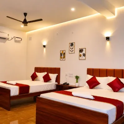 Raja's Paradise Inn Hotels near Tambaram Train Station