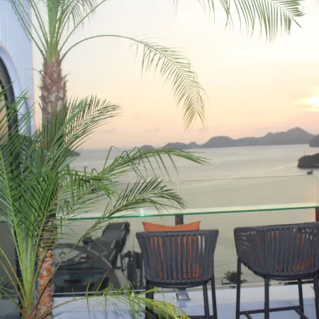 The Moon Boutique Hotel Cat Ba