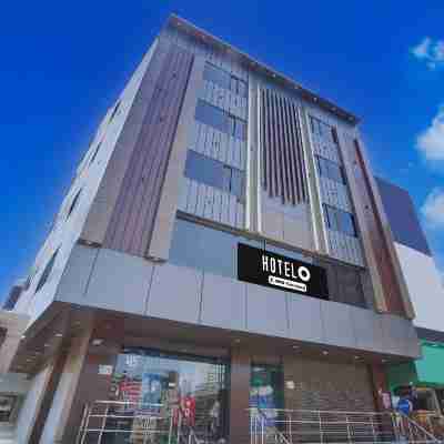 Hotel O by OYO S R Galaxy Hotel Exterior