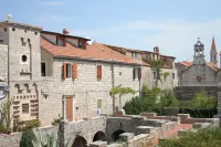 Comfortable Apartment in Stari Grad - Homestays