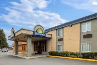 Days Inn by Wyndham Mt. Vernon - Pet friendly