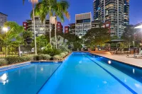 Resort Living < 10mins CBD ~ 2Bed / 2Bath / 1Car - Boutique