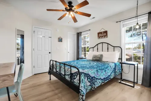 Near Eats, Shops, Golf & Beach: Oak Island Suite! - Beach