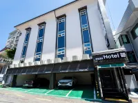 Mini Hotel Boom Hotels near Seoho Park
