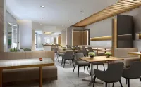 TIME Moonstone Hotel Apartments - Parking