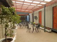 Stay at Home Airport Lodge - 3 звезды