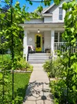Billiken Inn, Private Loft 2nd Floor Loft in 2 Story Victorian - Boutique