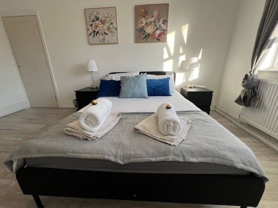 Ultra-Spacious 2 BR In Central Wimbledon!