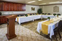 Hotel J Green Bay - parking