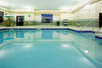 Holiday Inn Express & Suites MADISON-VERONA by IHG - Pool