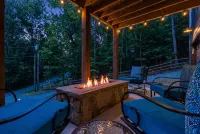 Mtn Retreat w Hot Tub Resort Amenities Grill - 3 stjerner