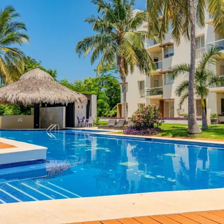 Acapulco Getaway Pool & Jacuzzi 2 BR