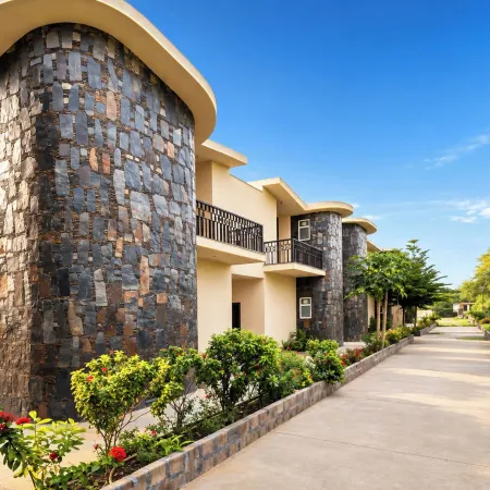 Alaya Stays Raj Suites Pet-Friendly