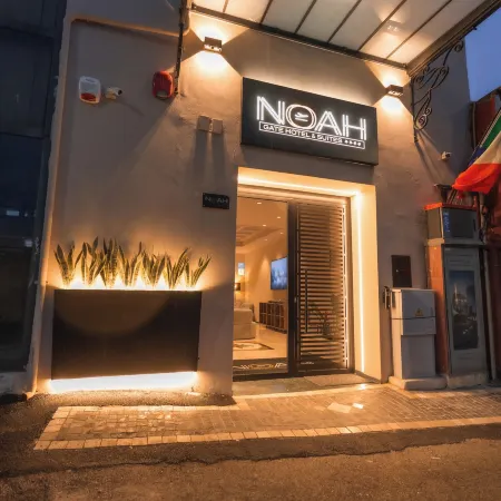 Noah Gate Hotel & Suites