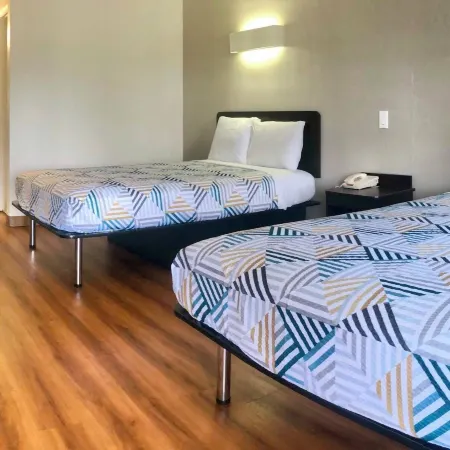 Moonnight inn.