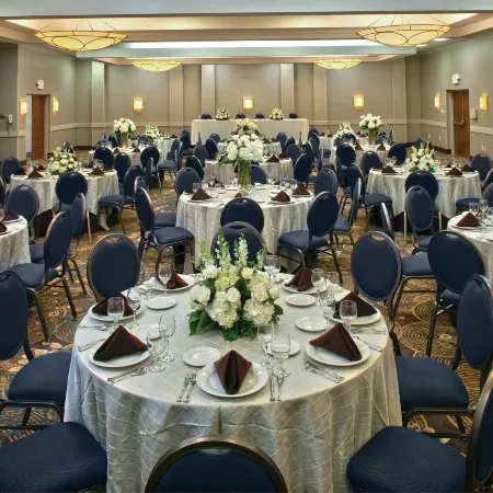 DoubleTree by Hilton Hotel Johnson City