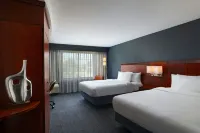 كورت يارد ماريوت أكساربن فيلدج - بار