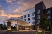 Fairfield Inn & Suites Cleveland Tiedeman Road - parking