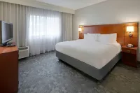 Courtyard by Marriott Atlanta Windy Hill/Ballpark - balcony
